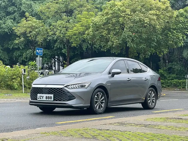 BYD Qin PLUS 2023 Champion Edition DM-i 55KM Leading