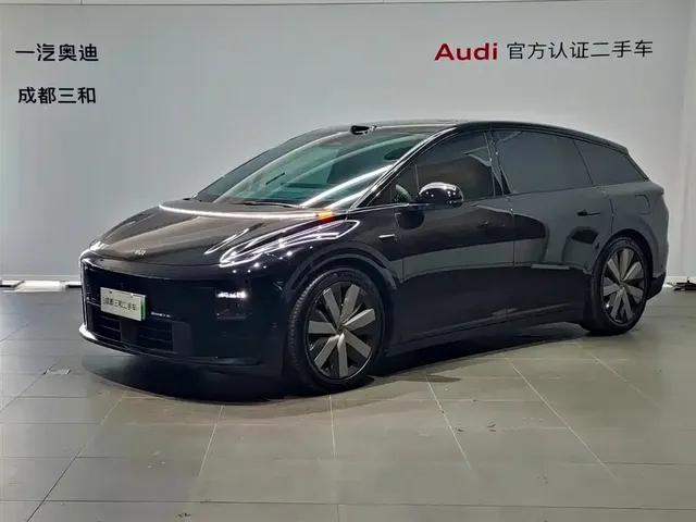 Li Auto i6 2025 2WD Base Model