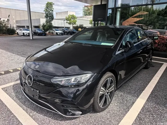 Mercedes-Benz EQE 2025 500 4MATIC Pioneer