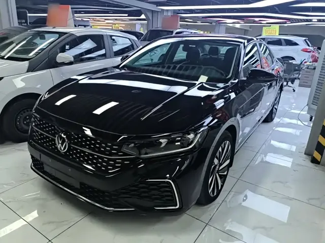 Volkswagen Passat 2022 330TSI Starlight Elite Edition