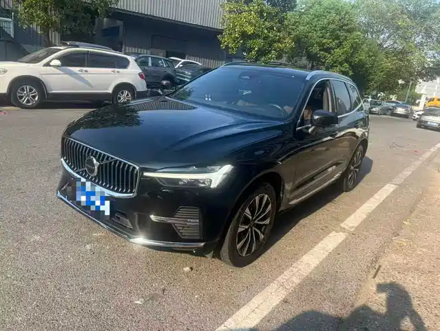 Volvo XC60 2025 B5 4WD Intelligent Sport Edition