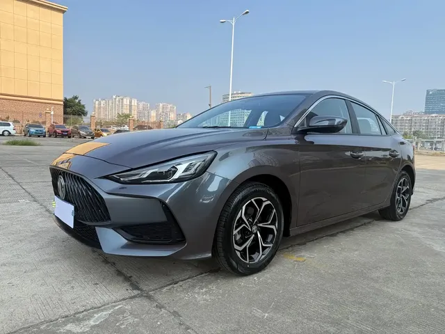 MG 5 2023 180DVVT CVT Luxury Edition