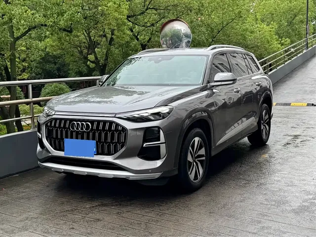 Audi Q6 2023 40 TFSI quattro Cloud View Light Yulin Package