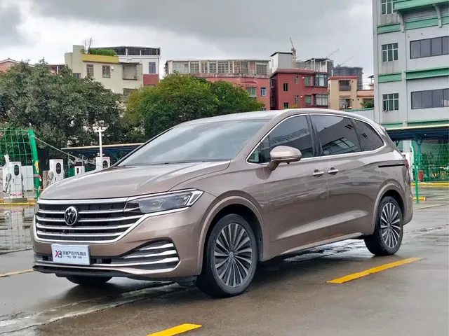 Volkswagen Viloran 2020 380TSI Premium