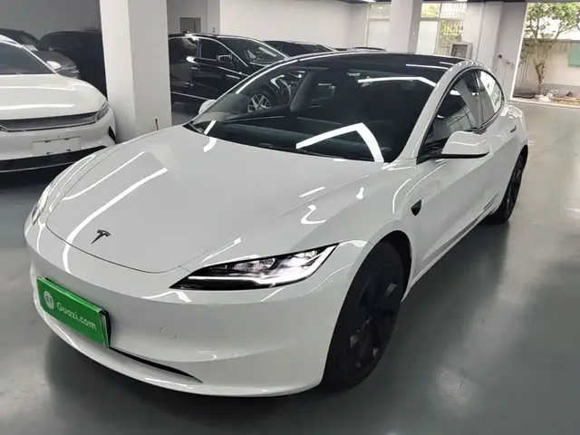 Tesla Model 3 2025 Model Year Facelift Rear-Wheel Drive