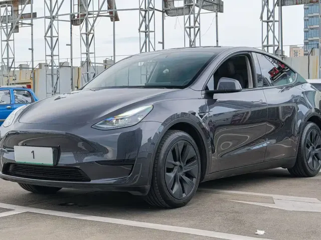 Tesla Model Y 2024 Rear-Wheel Drive Version