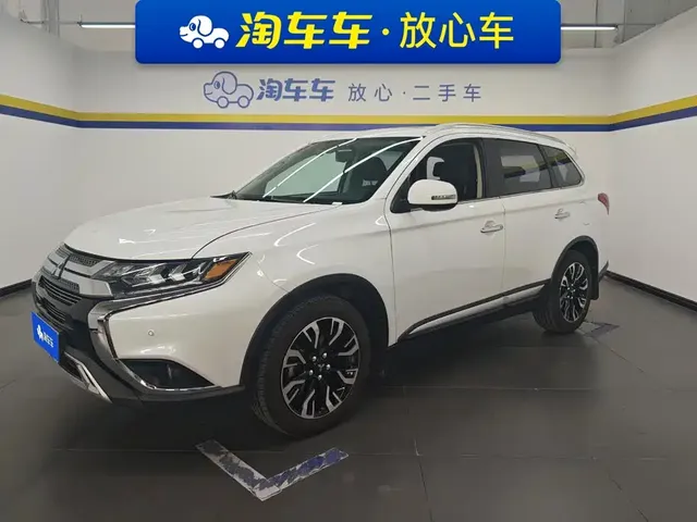 Mitsubishi Outlander 2020 2.4L 4WD Luxury 5-seater