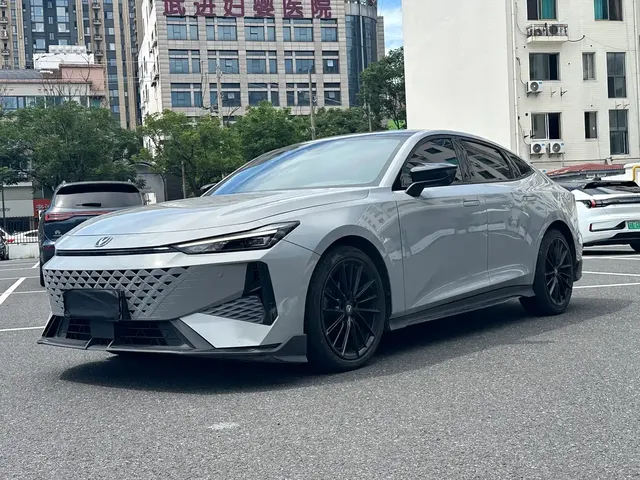 Changan UNI-V 2024 1.5T Premium