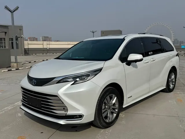 Toyota Sienna 2023 2.5L Hybrid Comfort Edition