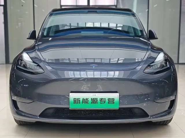 Tesla Model Y 2023 Long Range All-Wheel Drive Edition