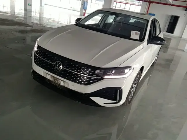 Volkswagen Lavida 2024 Model 300TSI DSG Starlight Leading Edition