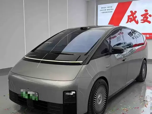 Li Auto MEGA 2025 Model Home Family Special Edition