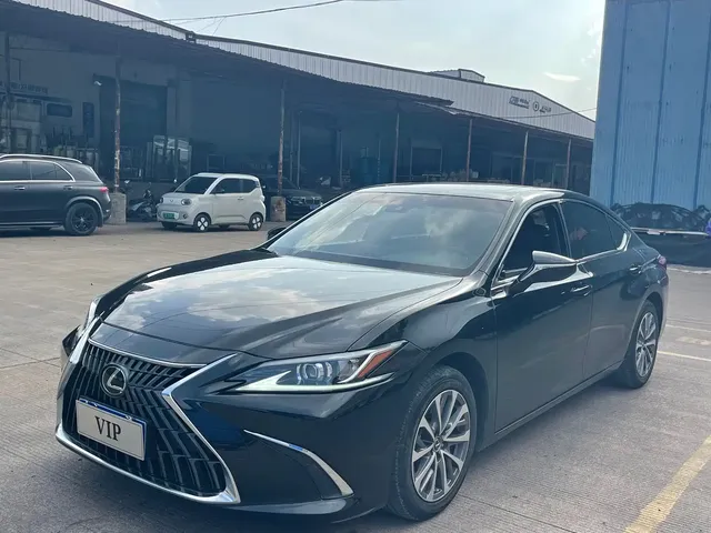 Lexus ES 2022 200 Luxury Edition