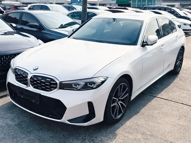 BMW 3 Series 2023 325Li M Sport Package
