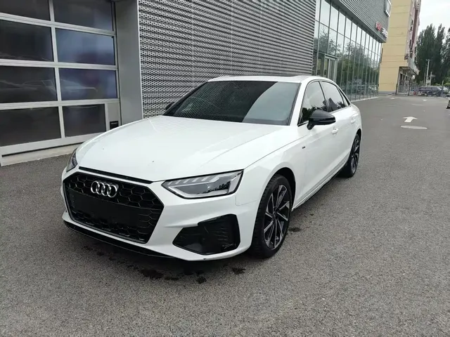Audi A4L 2023 40 TFSI Luxury Sport