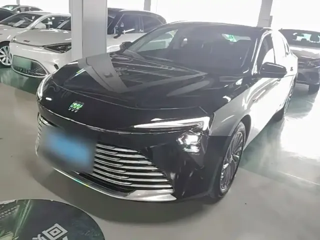 Buick LaCrosse 2025 Model 28T Platinum Edition