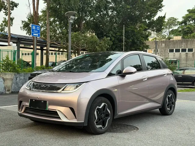 BYD Dolphin 2023 420km Fashion Edition