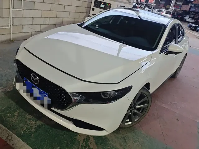 Mazda 3 Axela 2021 2.0L Automatic Quality Glamour