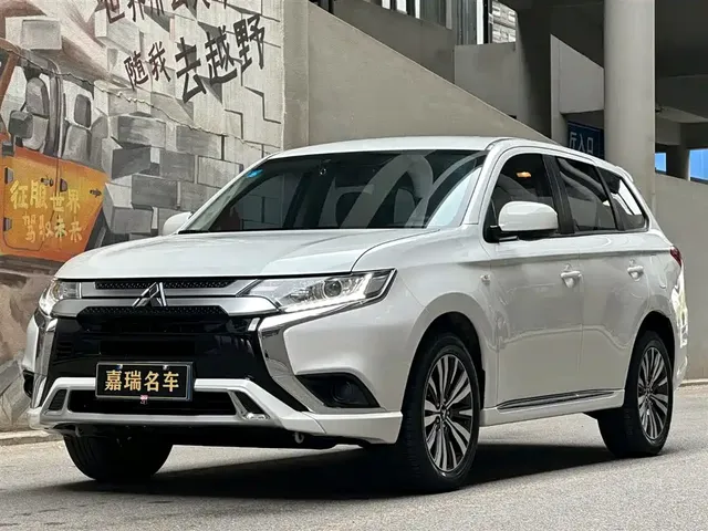 Mitsubishi Outlander 2021 2.0L 2WD Smooth Ride Version 5-Seater