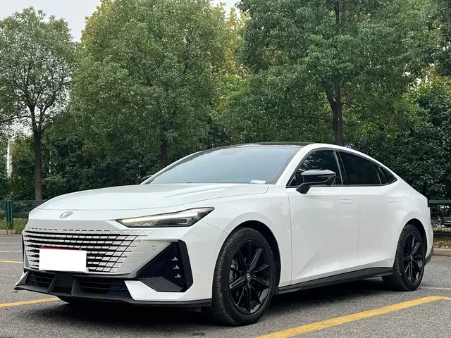 Changan UNI-V 2022 1.5T Premium Model