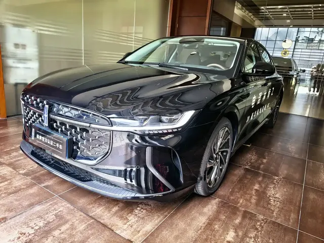 Lincoln Z 2025 2.0T Zunyi Hybrid Edition