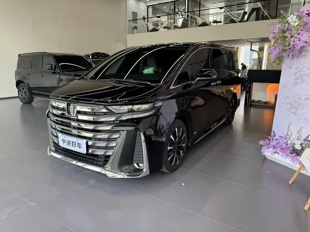Toyota Vellfire 2024 Crown Hybrid 2.5L Premium Edition