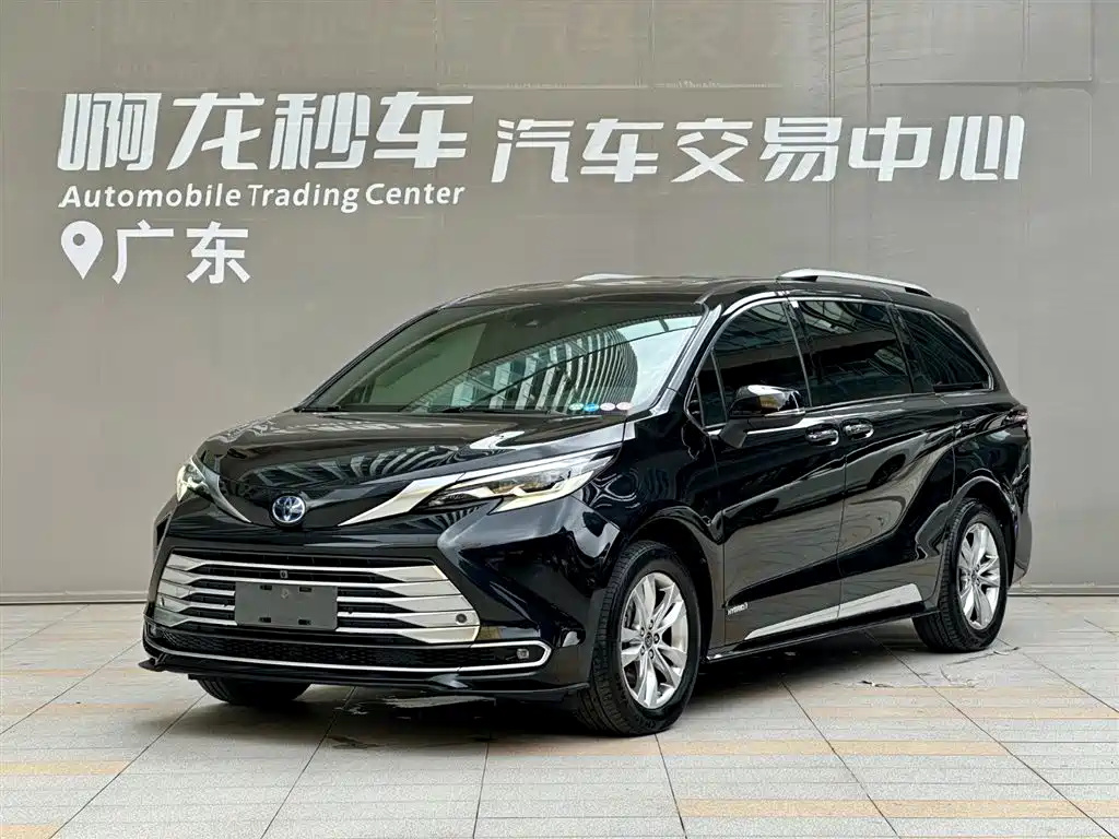 Toyota Sienna 2021 2.5L Hybrid Platinum Edition