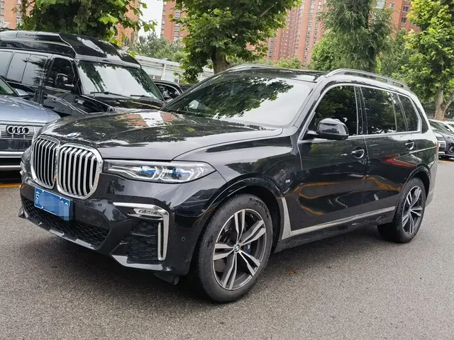BMW X7 2022 xDrive40i Exclusive M Sport Package