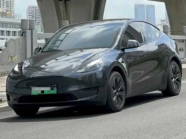 Tesla Model Y 2024 Rear-Wheel Drive Version