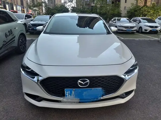Mazda 3 Axela 2023 2.0L Auto Zhiya