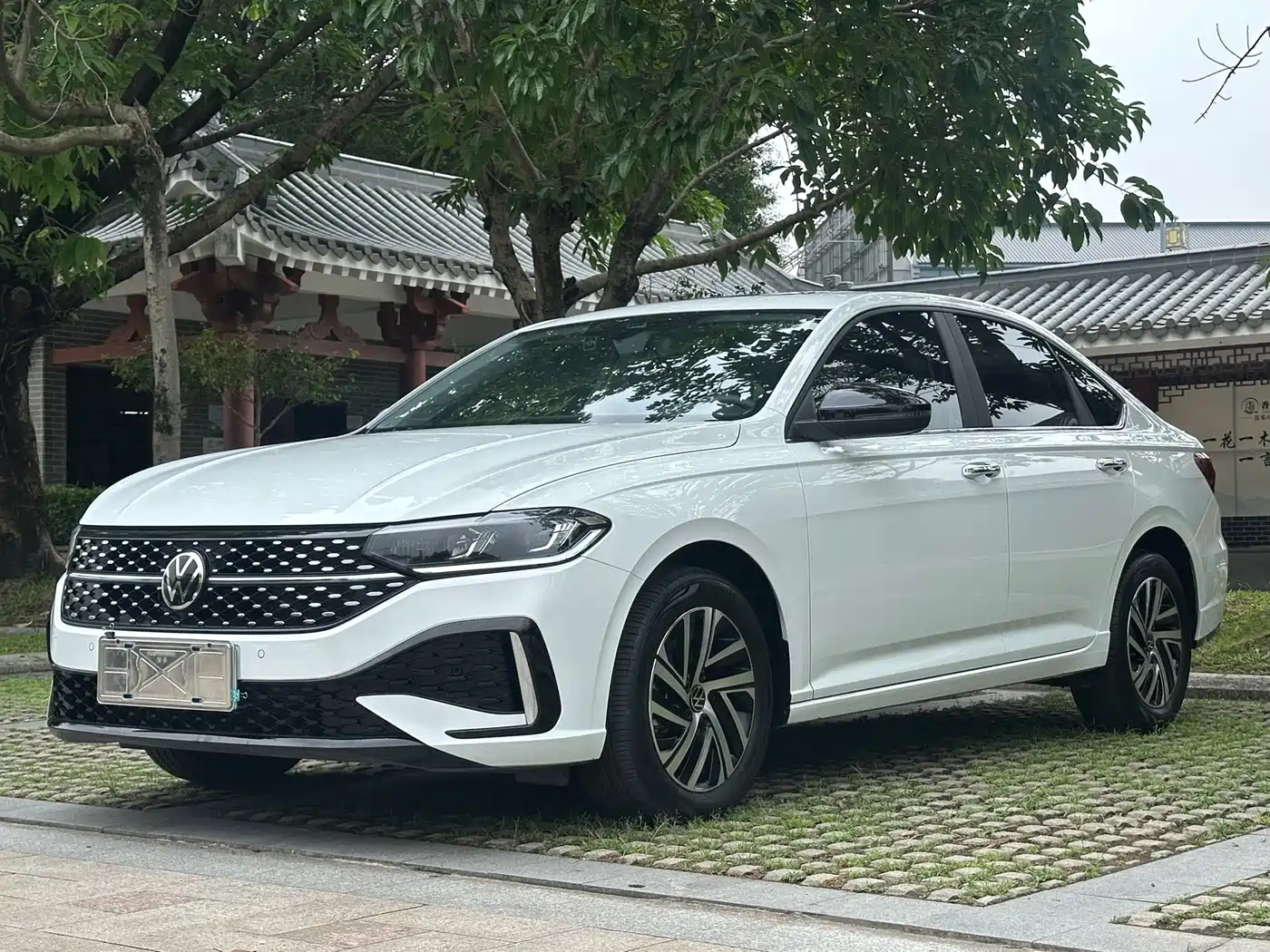 Volkswagen Lavida 2024 Model 300TSI DSG Starlight Leading Edition