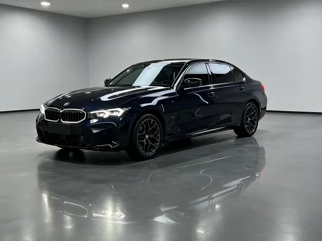 BMW 3 Series 2026 330Li M Sport Shadowline Package