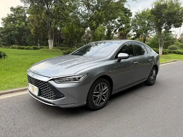 BYD Qin PLUS 2023 Champion Edition DM-i 120KM Excellence