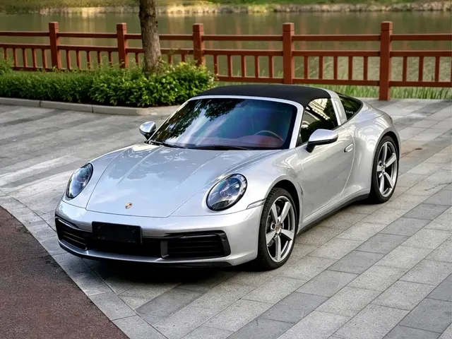Porsche 911 2023 Targa 4 3.0T