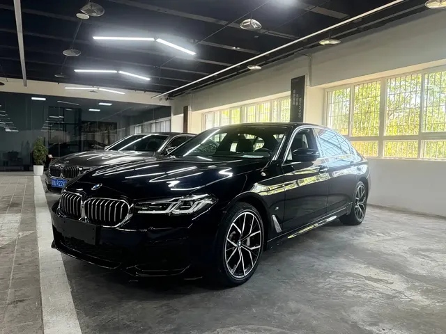 BMW 5 Series 2022 Facelift 530Li Premium M Sport Package