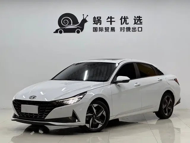 Hyundai Elantra 2022 1.5L CVT LUX Premium Edition
