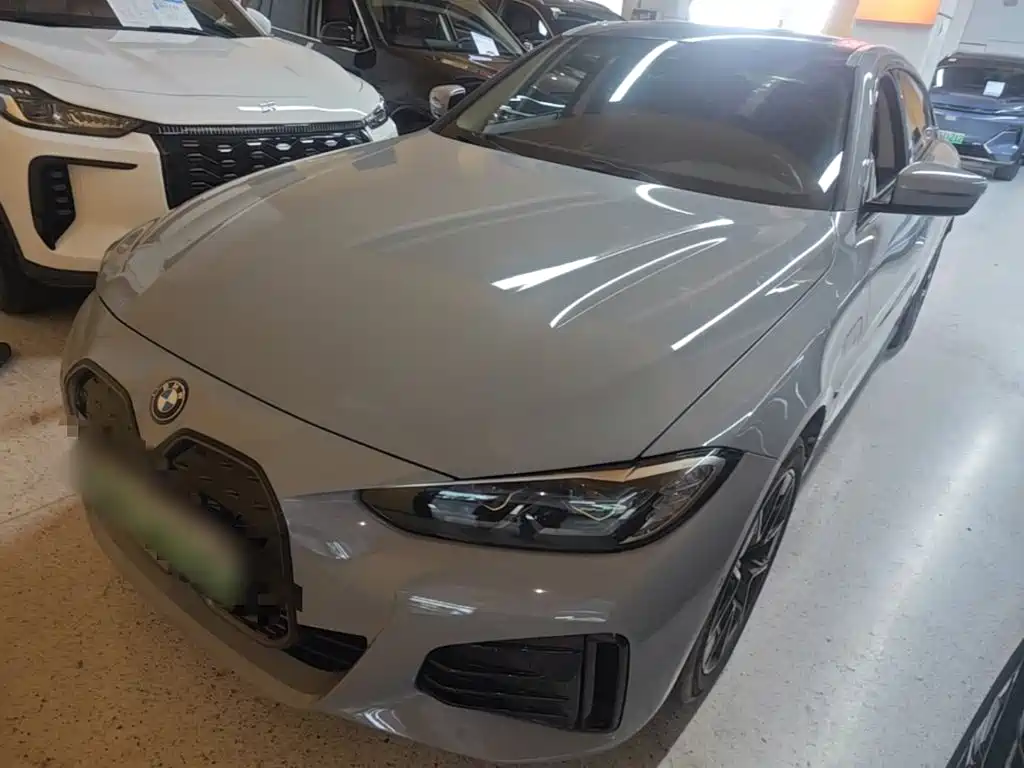 BMW i4 2023 eDrive35