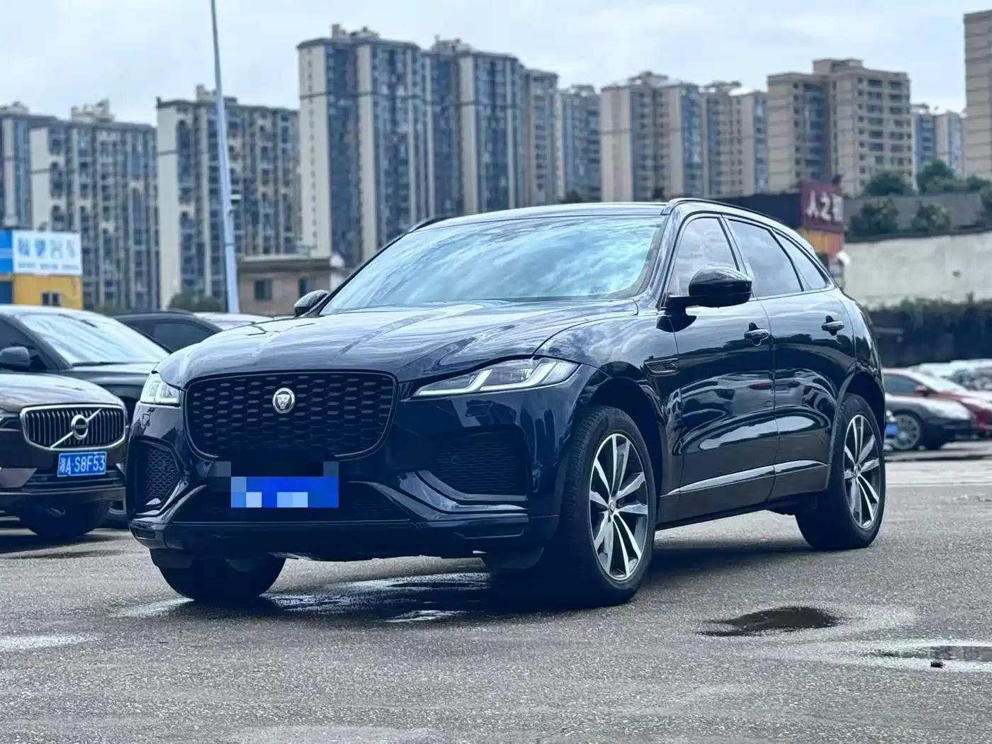 Jaguar F-PACE 2024 P250 R-Dynamic SE