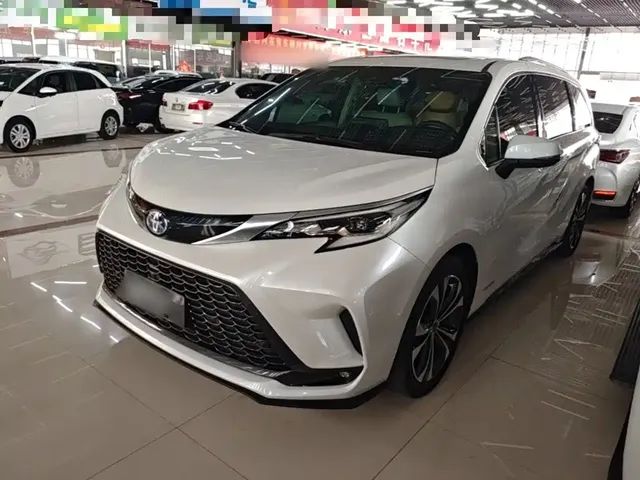 Toyota Granvia 2022 2.5L Hybrid Noble Edition