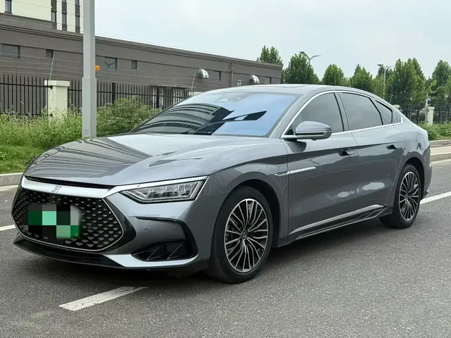 BYD Han 2023 DM-i Champion Edition 121KM Honor