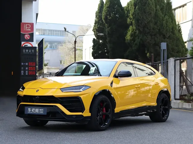Lamborghini Urus 2021 4.0T V8