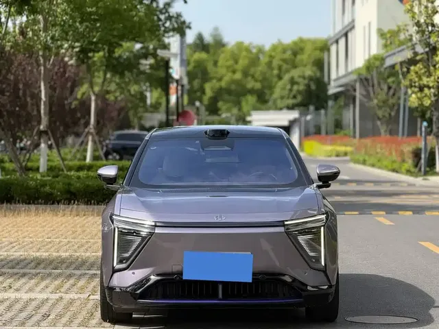 HiPhi Y 2023 560km Pioneer Edition