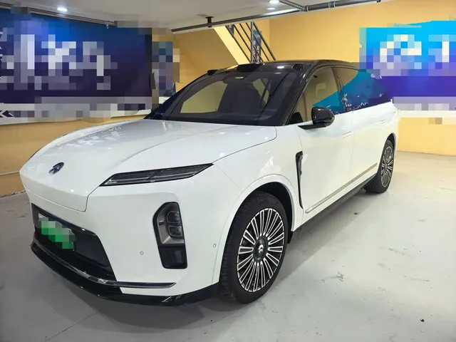 NIO ES8 2025 Base Model