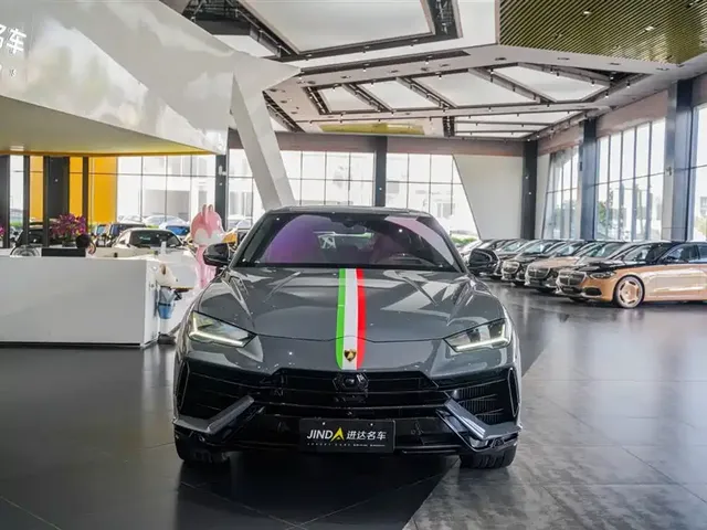 Lamborghini Urus 2023 4.0T V8 S