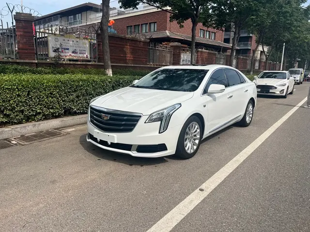 Cadillac XTS 2018 28T Technology