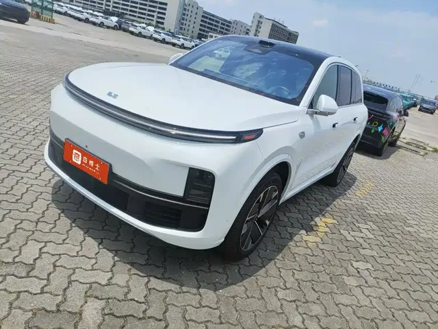 Li Auto Li L8 2025 Max Smart Renewal Edition