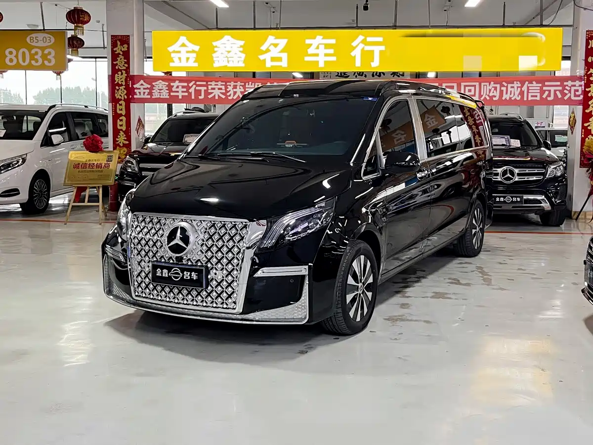 Mercedes-Benz Vito 2023 2.0T Business 7-Seater