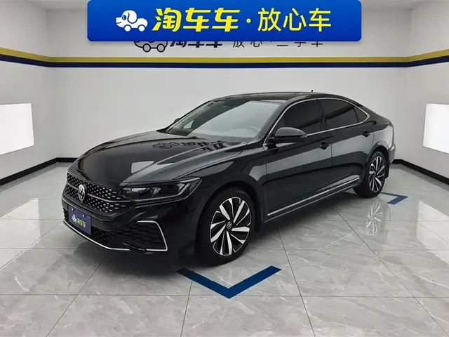 Volkswagen Passat 2023 Facelift 330TSI Starlight Elite Edition