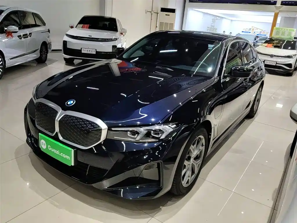 BMW i3 2025 eDrive 35 L