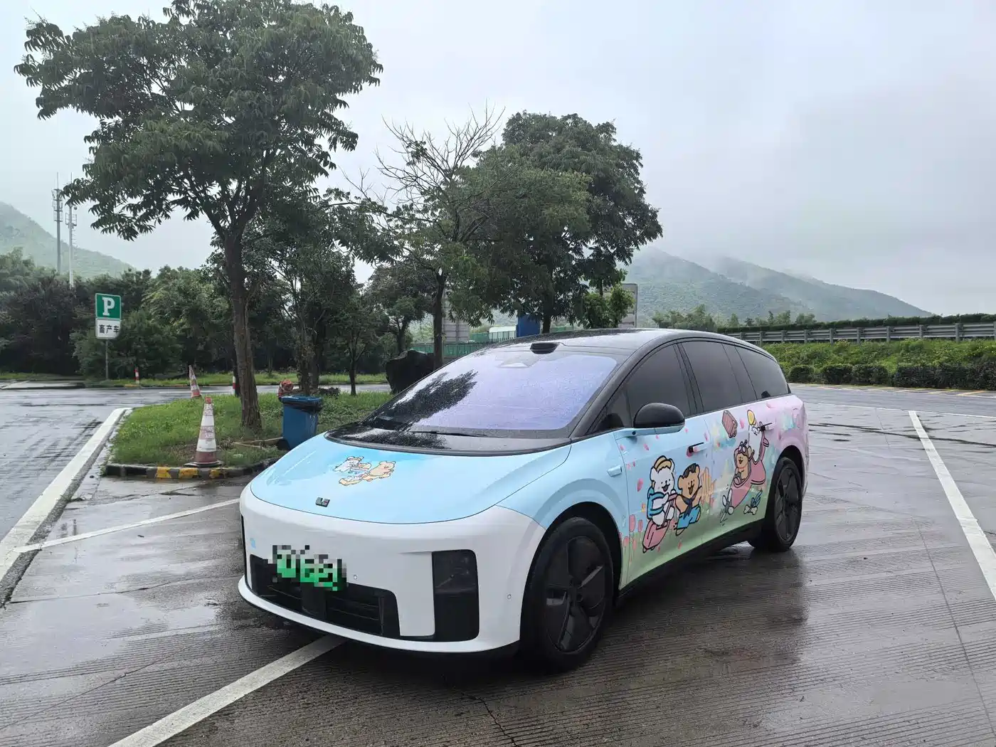 Li Auto Li i8 2025 Standard Edition